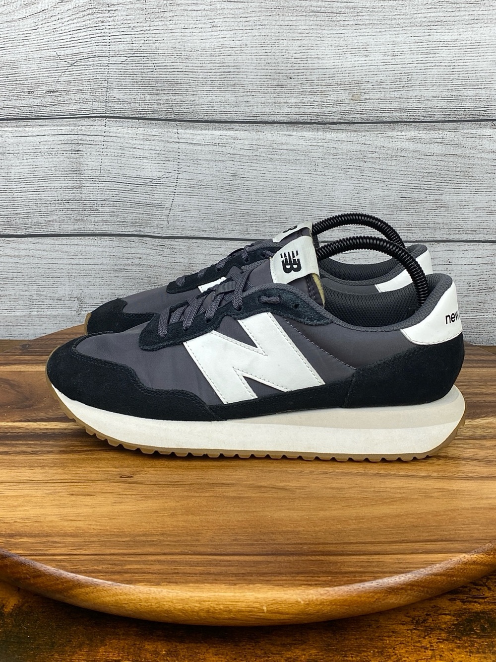 New Balance 237 Black Grey Retro Style Sneaker WS237NB Women’s Shoe Size 9